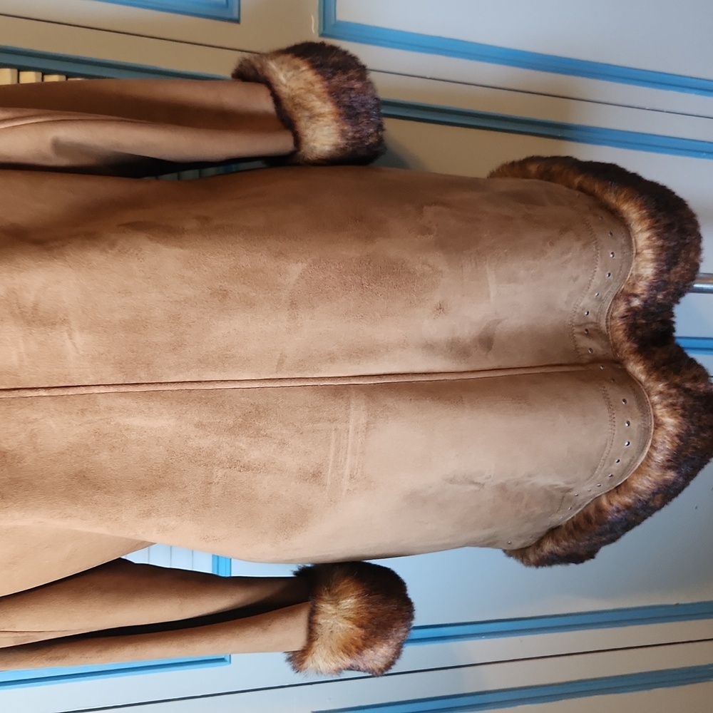 Vintage Dress Barn Faux Suede & Fur Trim Coat - Picture 11 of 15